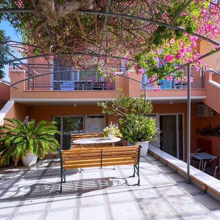 Poseidon Studios & Apartments Palaiochora Exterior photo