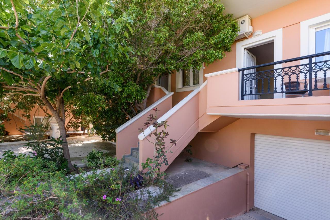 Poseidon Studios & Apartments Palaiochora Exterior photo