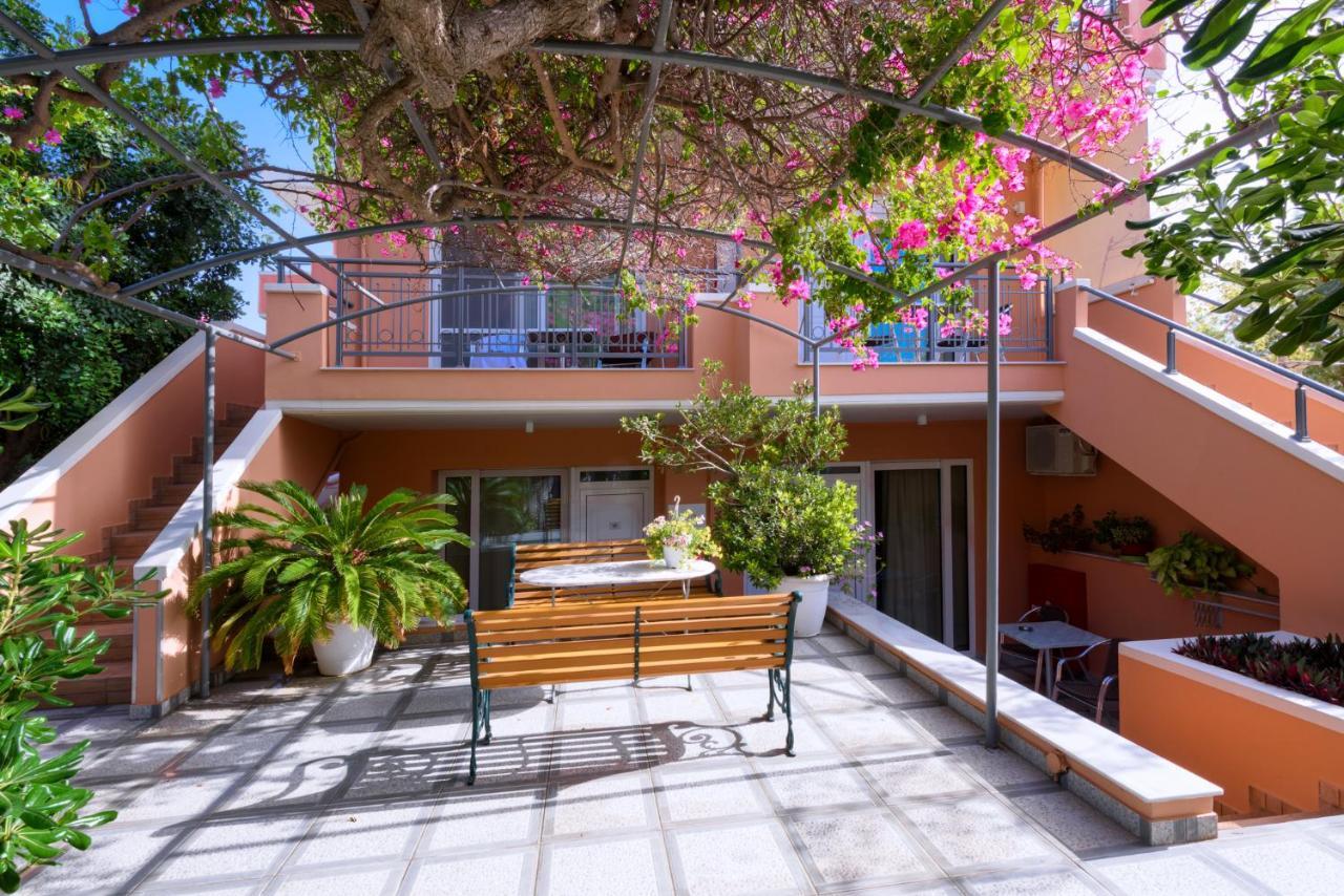 Poseidon Studios & Apartments Palaiochora Exterior photo
